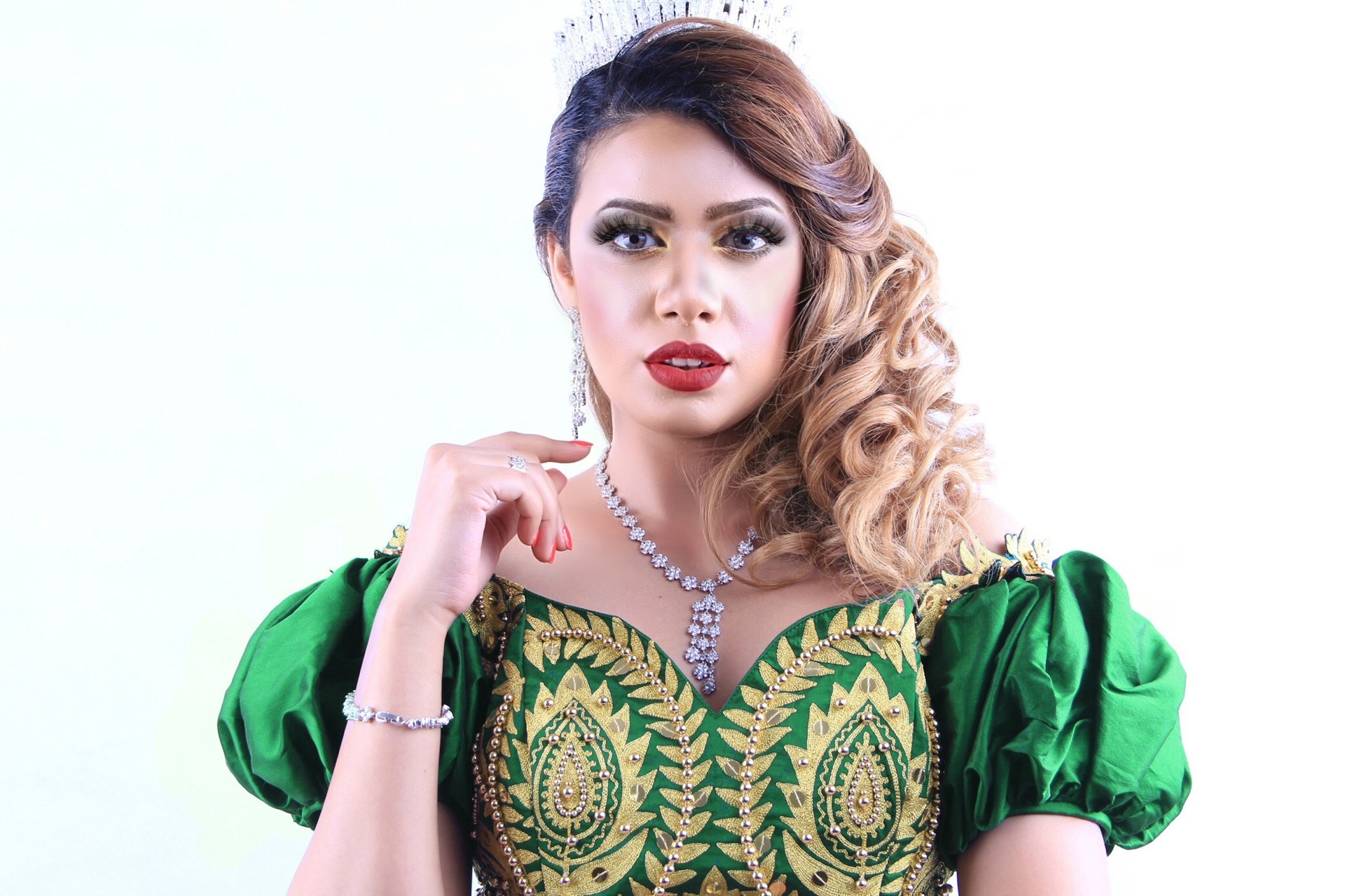 Bridal Elegance — Reemo